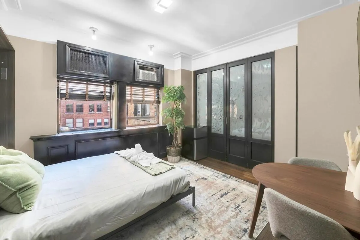 Apartment Central Location And Walkable Condo In Ny With Gym New York