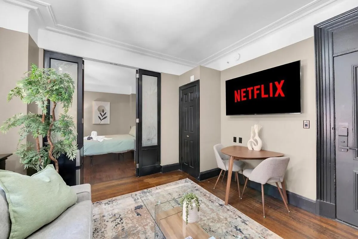 Apartment Central Location And Walkable Condo In Ny With Gym New York