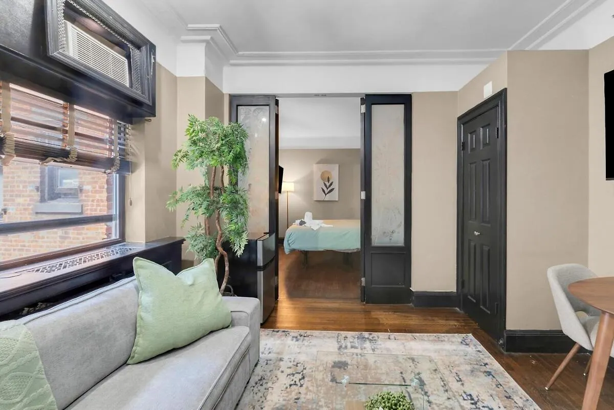 Central Location And Walkable Condo In Ny With Gym New York Apartment
