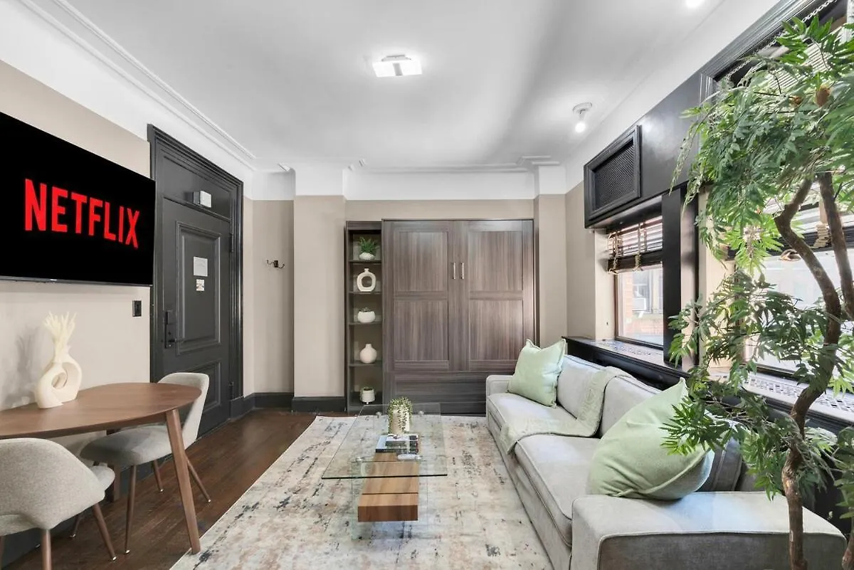 Central Location And Walkable Condo In Ny With Gym contacts