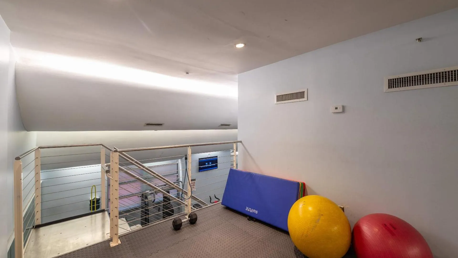 Central Location And Walkable Condo In Ny With Gym New York